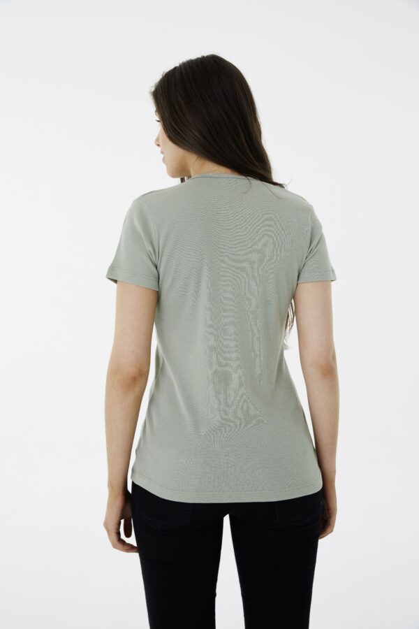 Remera RIBB escote V - Imagen 12